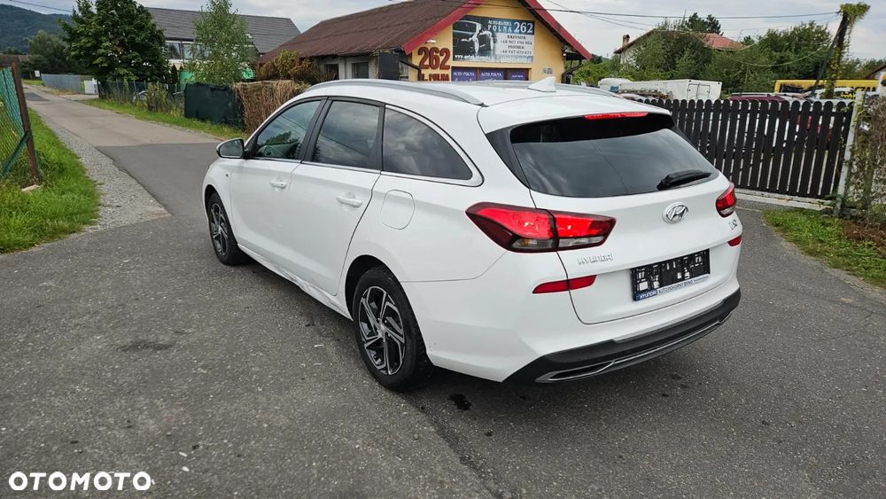 Hyundai i30 Kombi 1.5 T-GDI 48V-Hybrid Advantage - 13