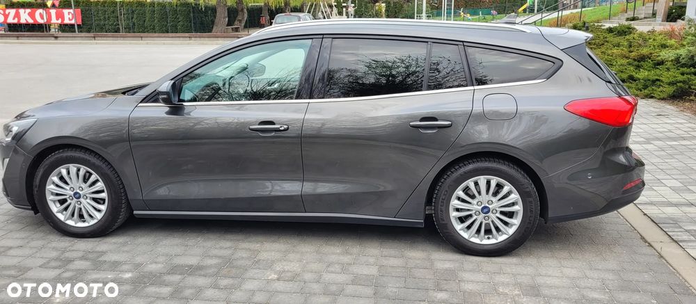 Ford Focus 1.0 EcoBoost Titanium ASS PowerShift - 4