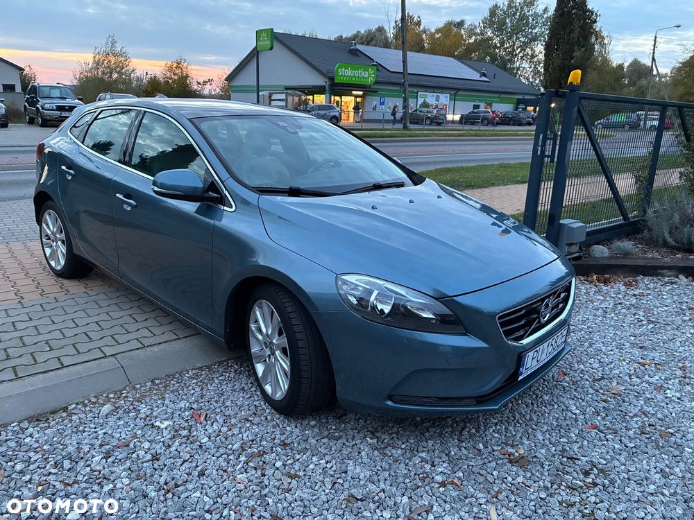 Volvo V40 D2