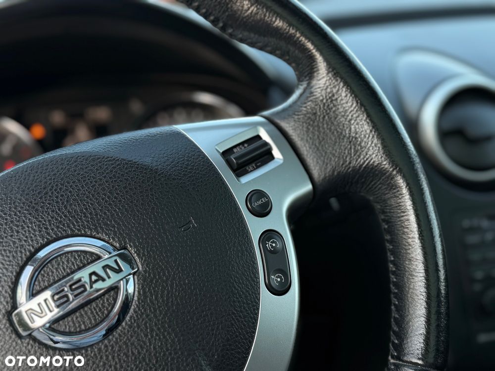 Nissan Qashqai 2.0 dCi 4 x 4 DPF tekna - 30