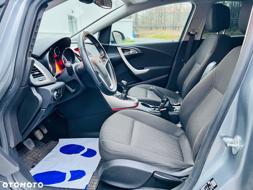 Opel Astra 1.4 Turbo Design Edition - 19