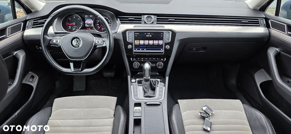 Volkswagen Passat 2.0 TDI SCR DSG 4Motion Business - 11