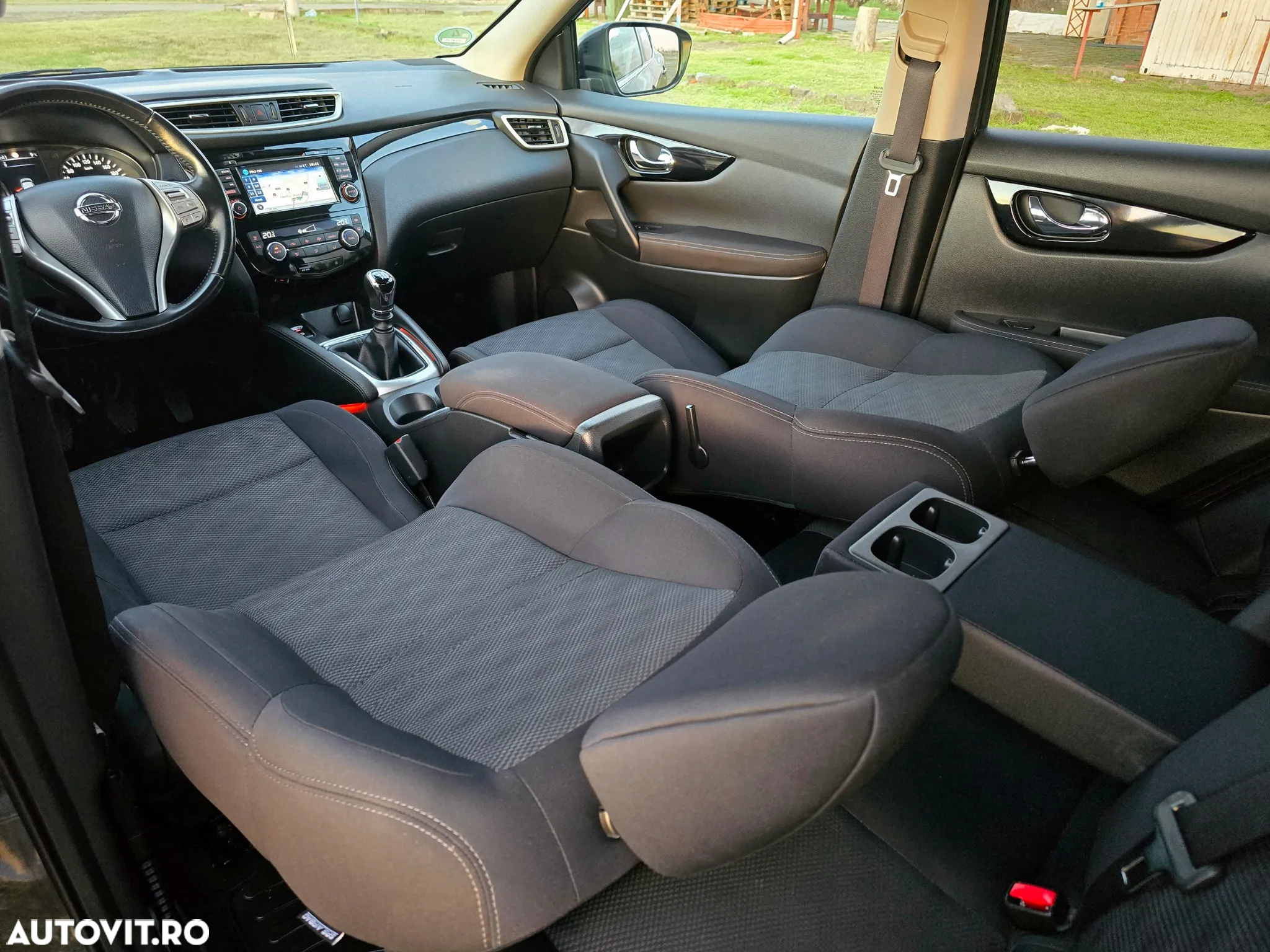Nissan Qashqai 1.6 DCI ALL-MODE 4x4i ACENTA - 6