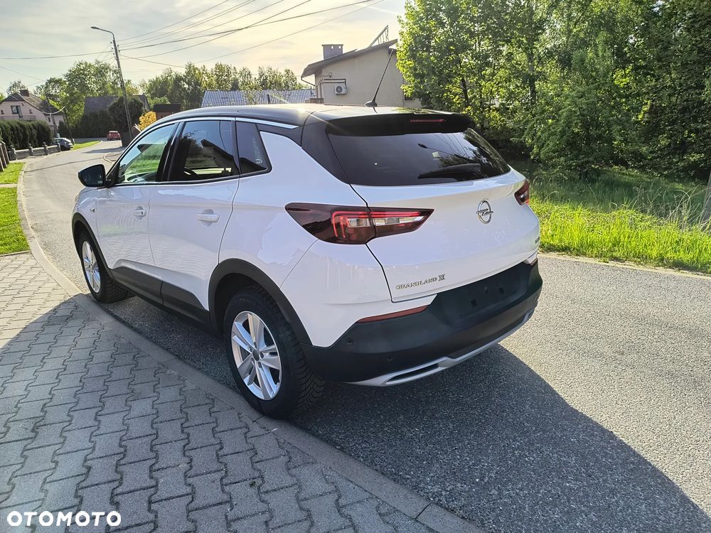 Opel Grandland X 1.2 Start/Stop Business Edition - 2
