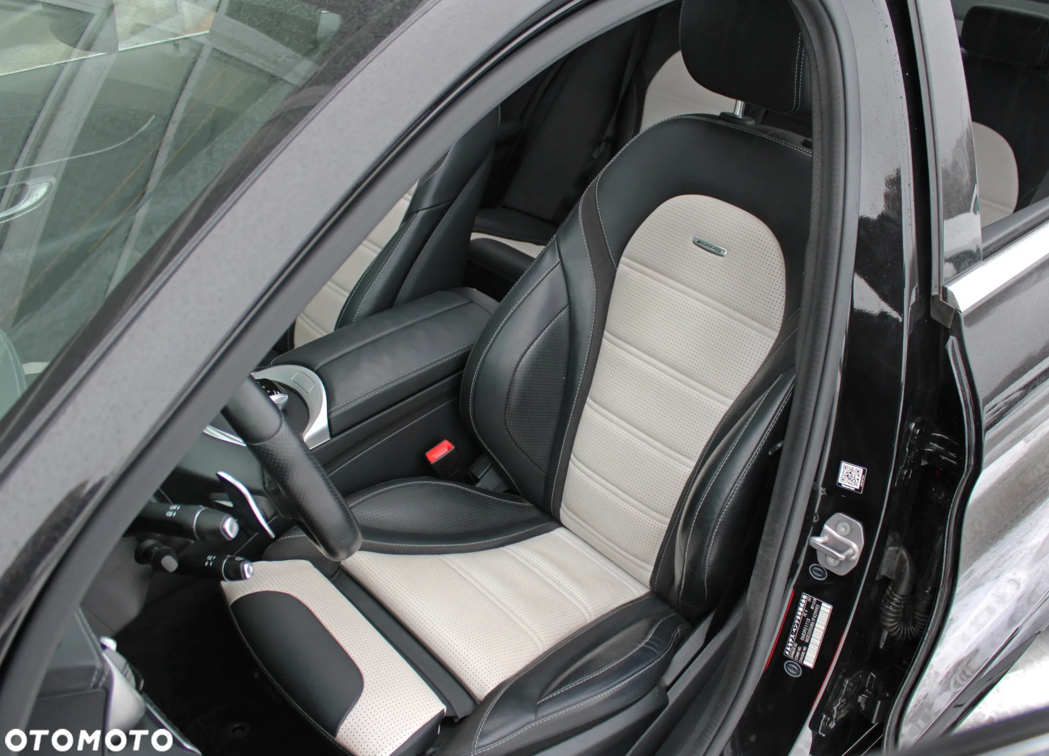 Mercedes-Benz Klasa C AMG 63 AMG Speedshift 7G-MCT - 16