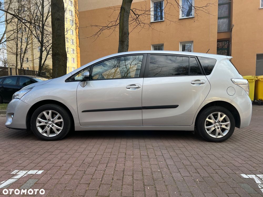 Toyota Verso 1.6 D-4D 5-Sitzer Start/Stop Skyview Edition - 8