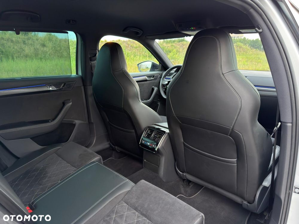 Skoda Superb 2.0 TDI DSG Sportline - 31
