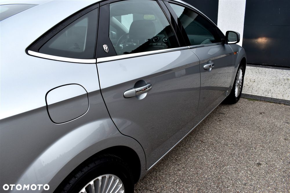 Ford Mondeo 2.0 Ghia X100 / X - 13