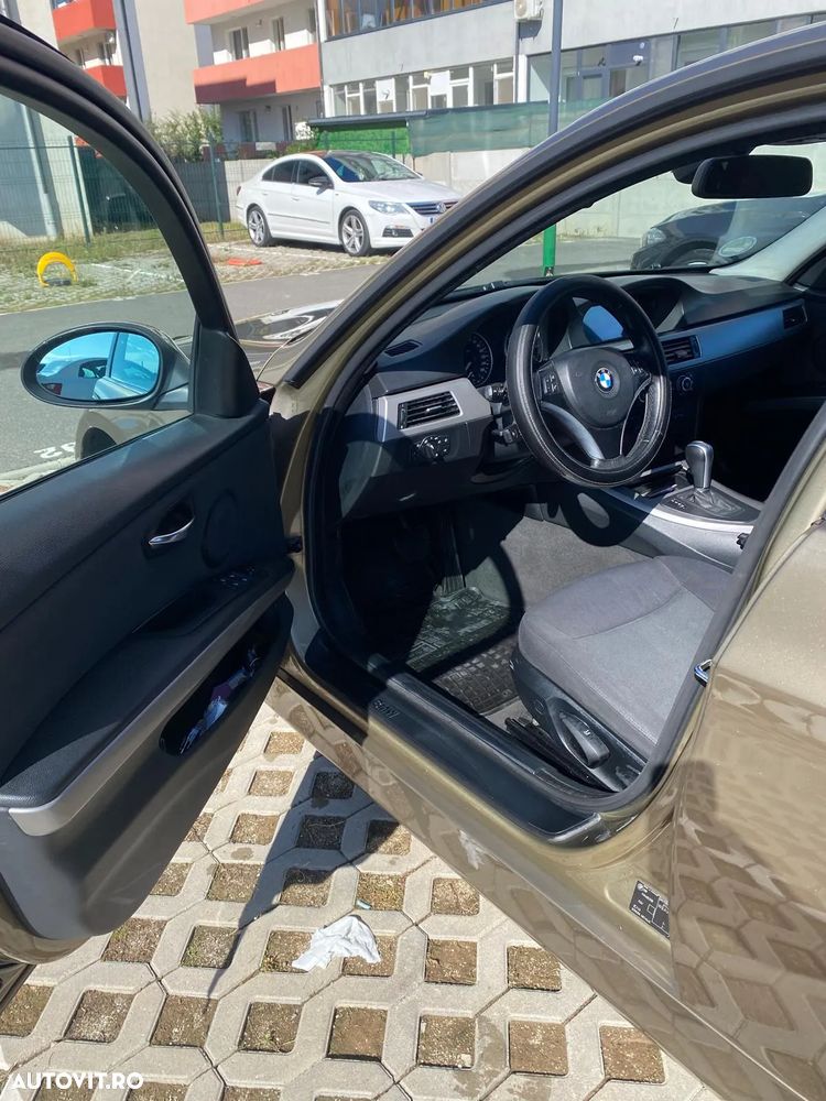 BMW Seria 3 318i Aut. - 6
