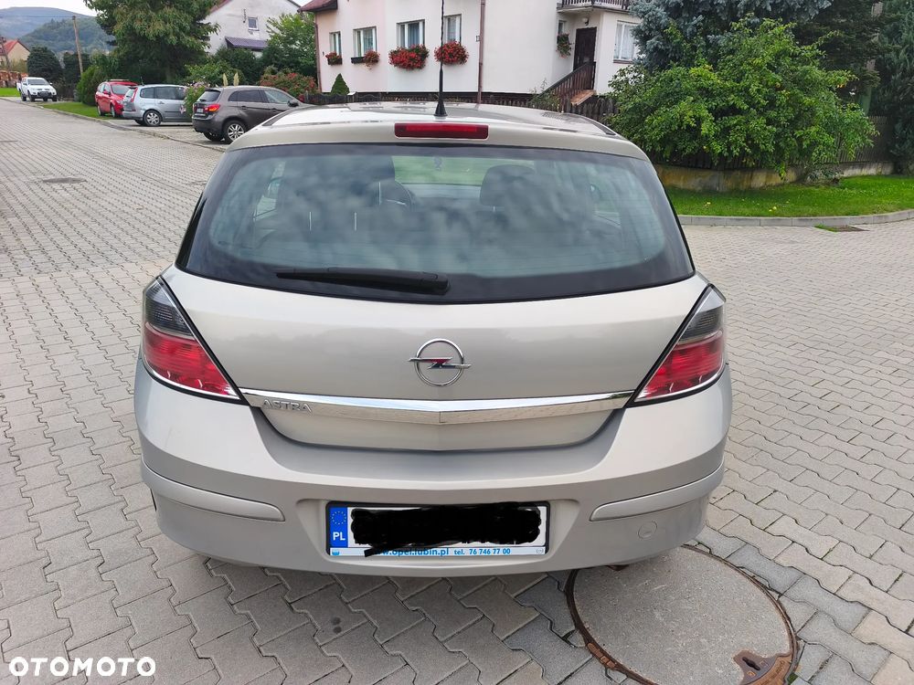 Opel Astra - 4