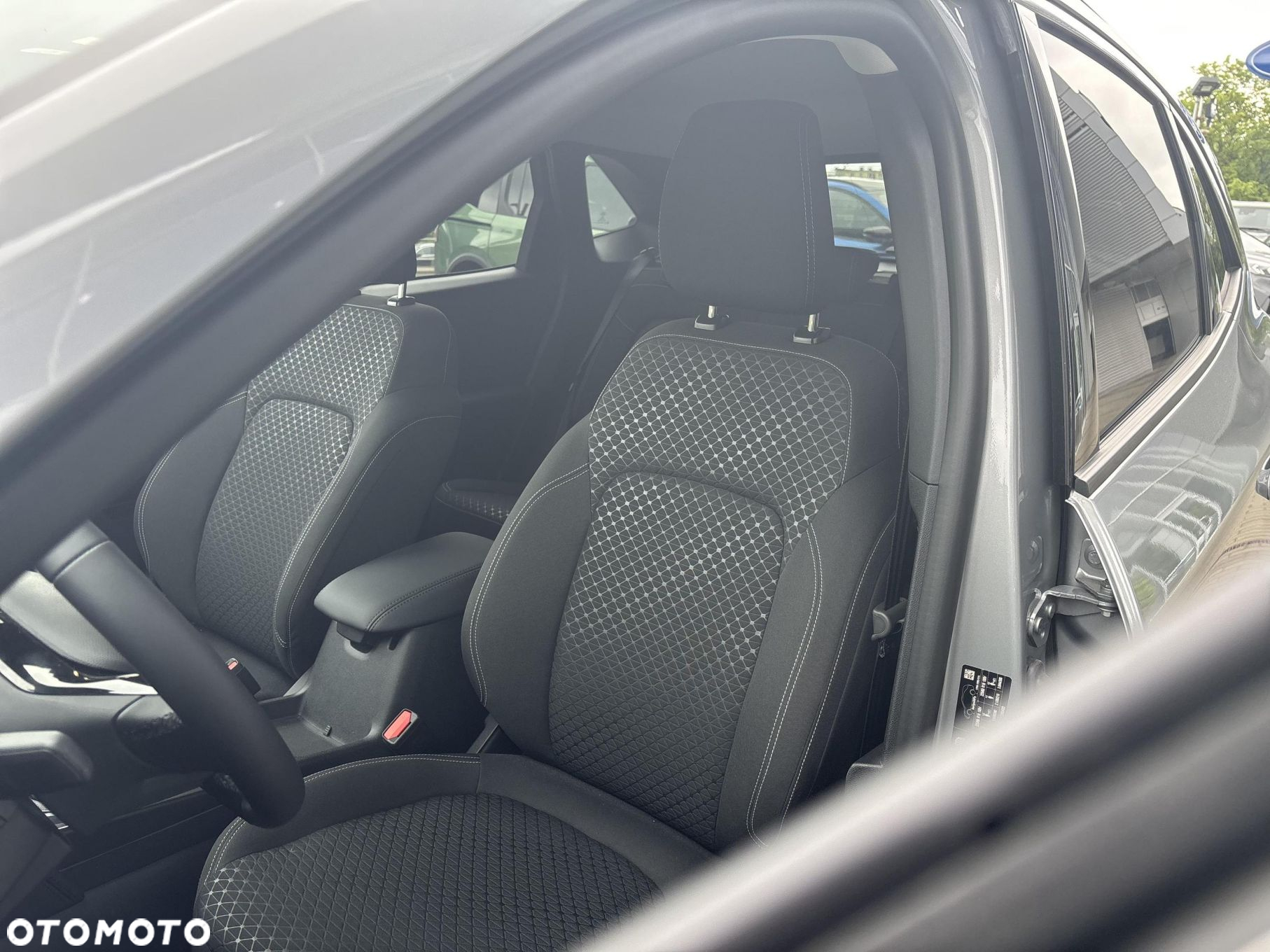 Ford Kuga - 10