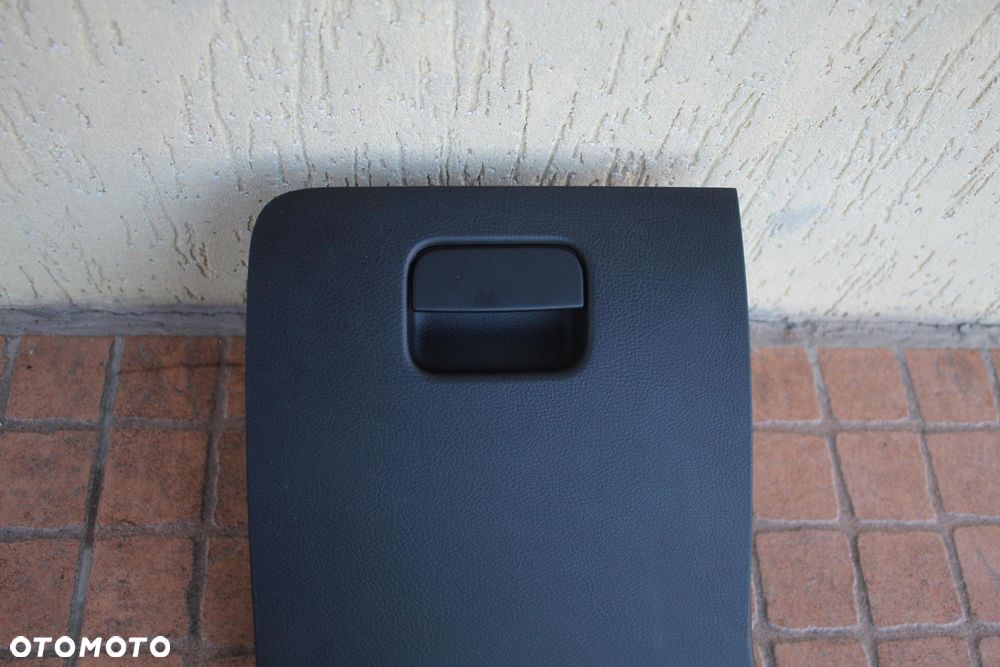 SCHOWEK KIEROWCY VW PASSAT B6 3C1857921K - 3