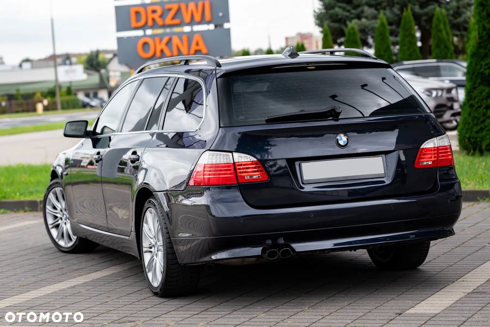 BMW Seria 5 525xi Edition Exclusive - 12