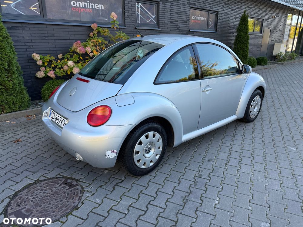 Volkswagen New Beetle - 5