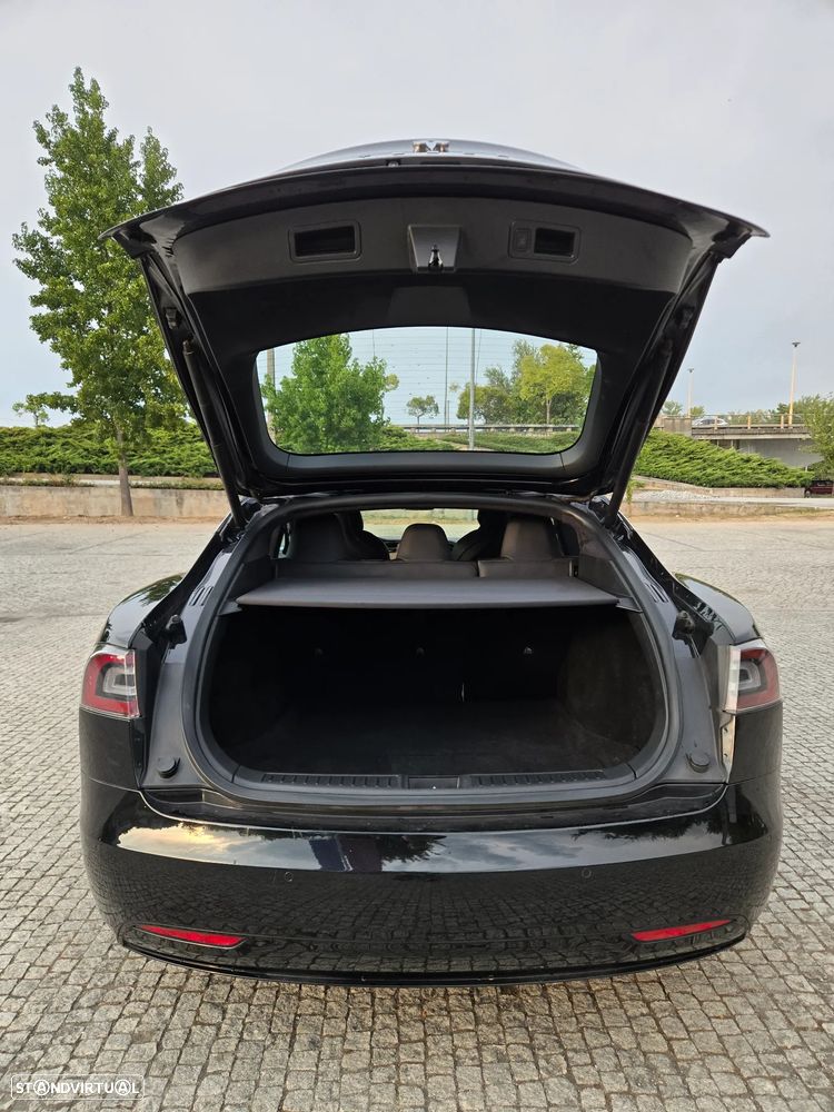 Tesla Model S Long Range - 8