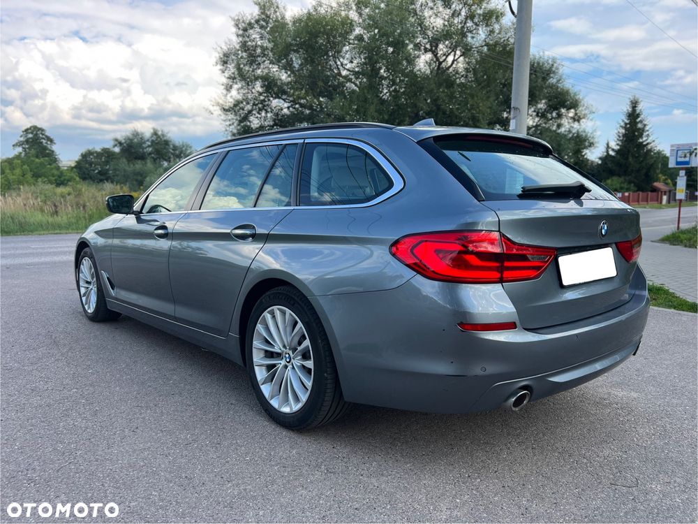 BMW Seria 5 520d Luxury Line - 9