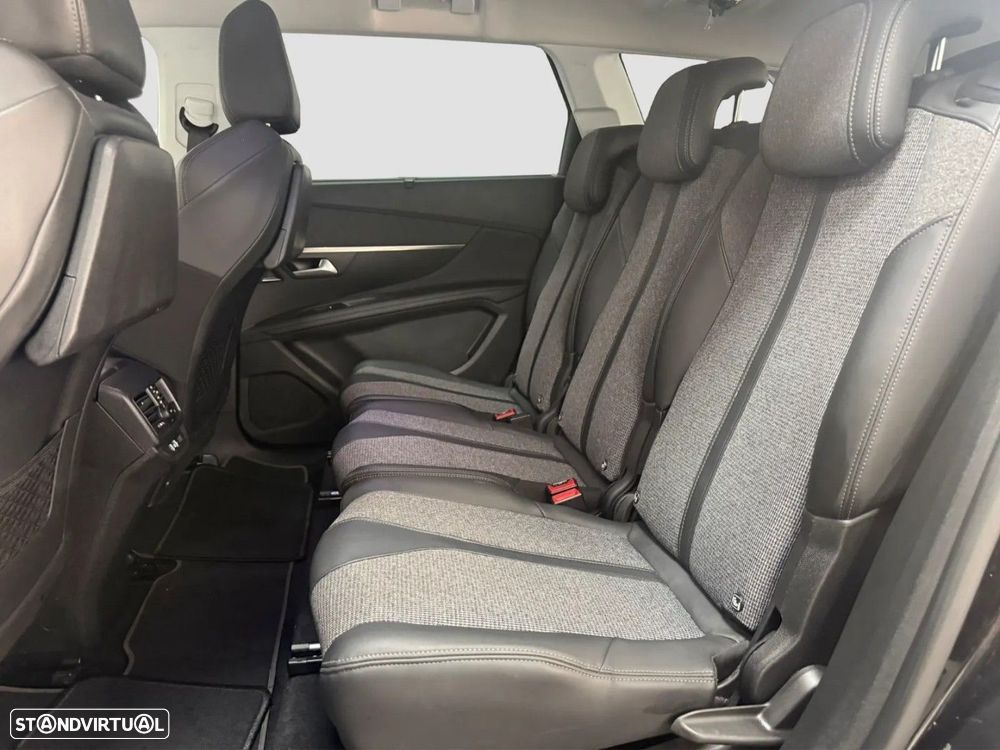 Peugeot 5008 1.2 PureTech Allure EAT8 - 11