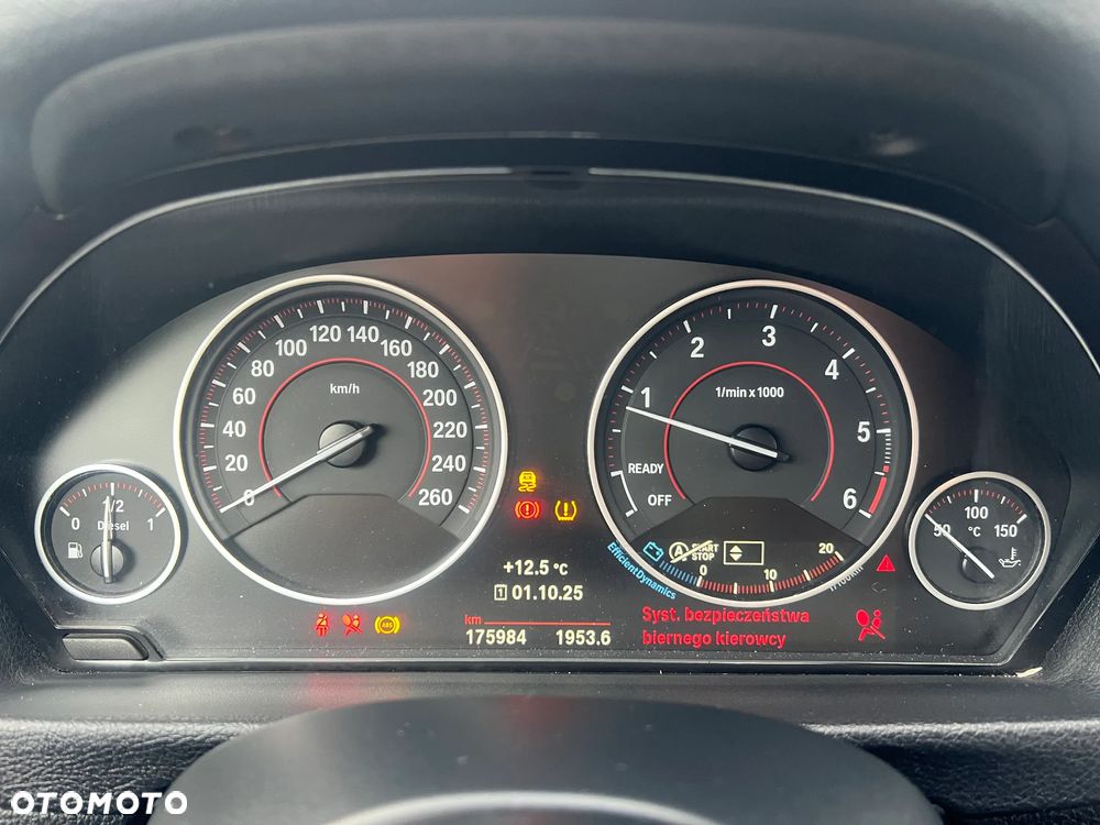 BMW Seria 3 320d Sport Line - 13