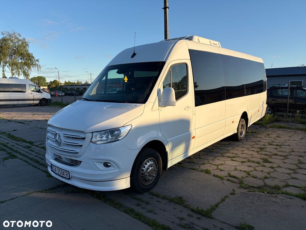 Mercedes-Benz Sprinter - 2