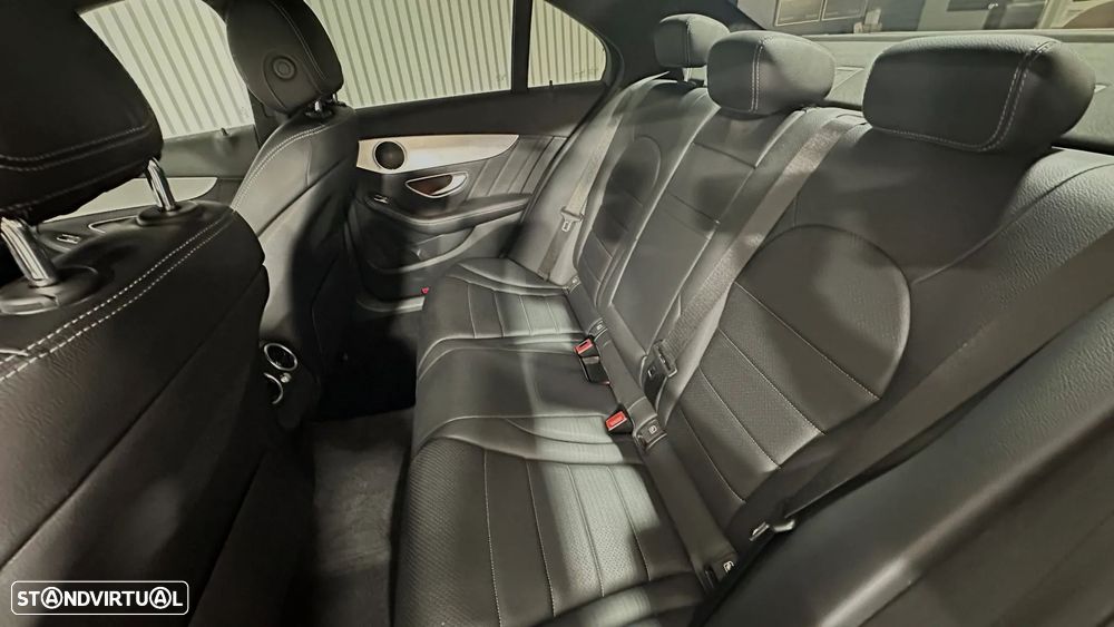 Mercedes-Benz C 300 - 23