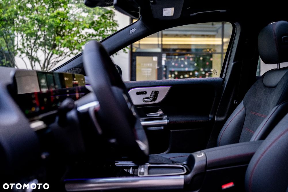 Mercedes-Benz GLA 200 mHEV AMG Line 7G-DCT - 30