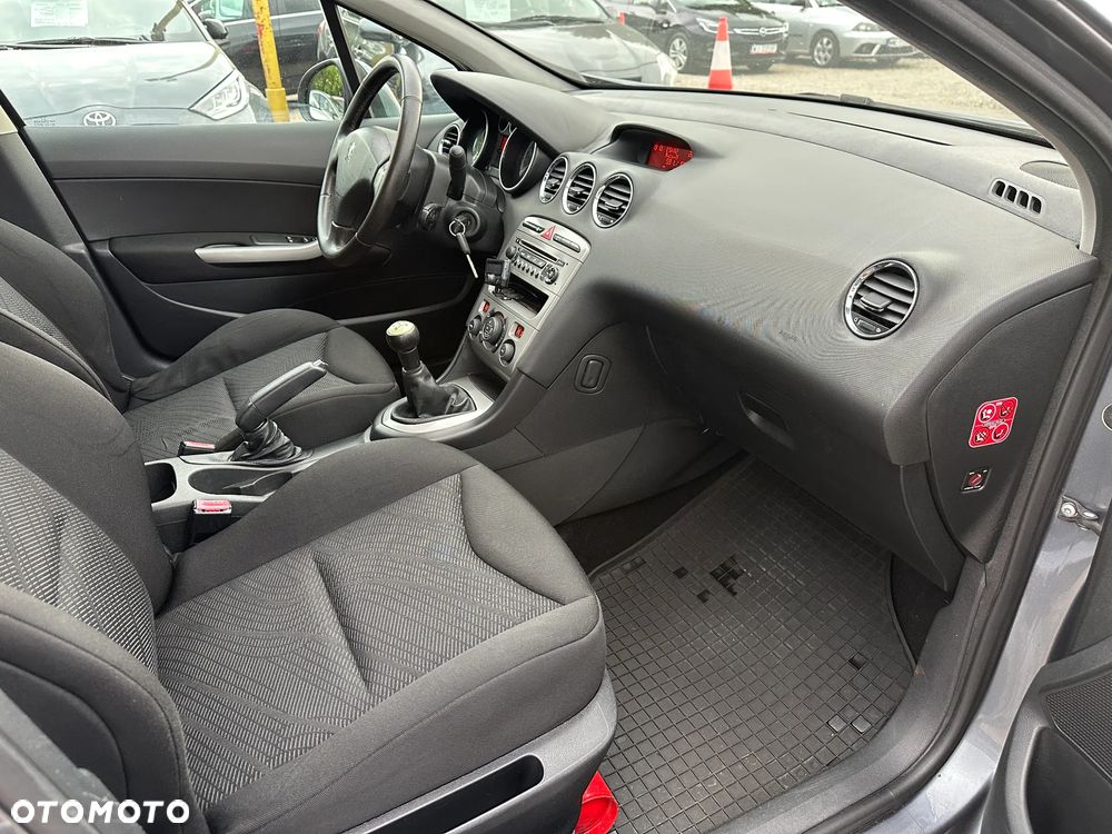 Peugeot 308 - 23