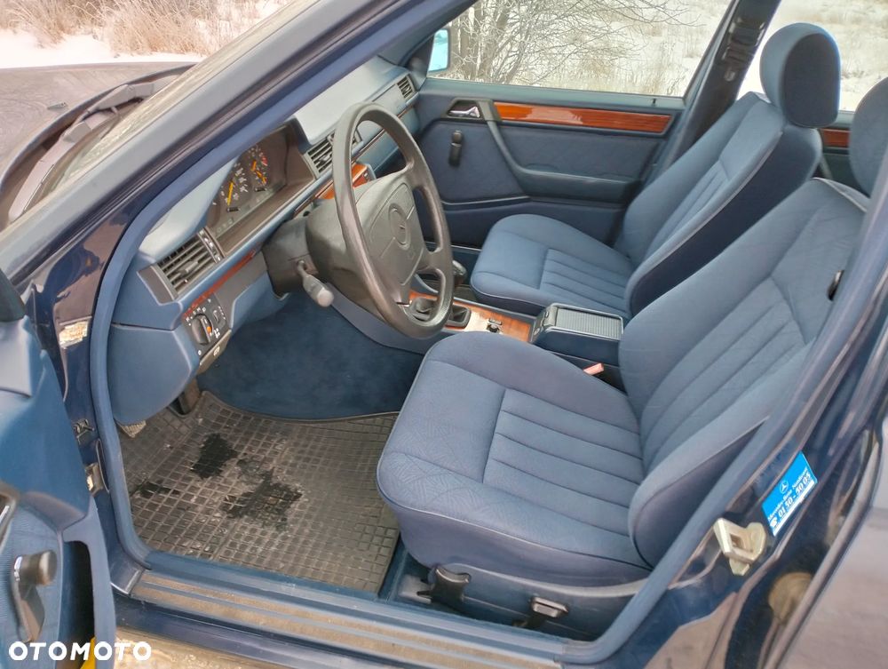 Mercedes-Benz Klasa E 200 T - 18