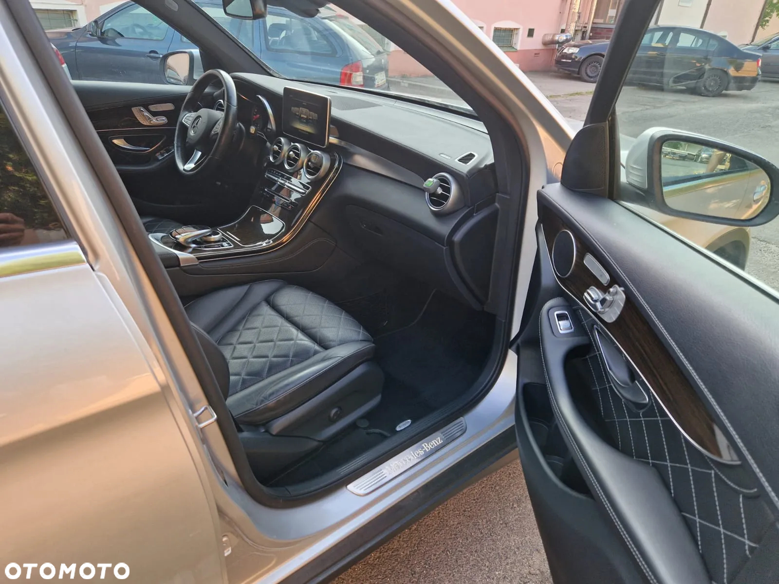 Mercedes-Benz GLC 300 Coupe 4Matic 9G-TRONIC AMG Line - 9