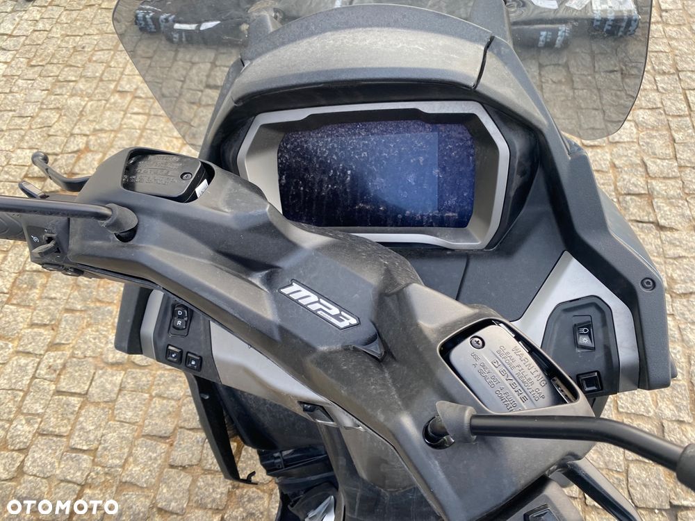 Piaggio MP-3 - 5