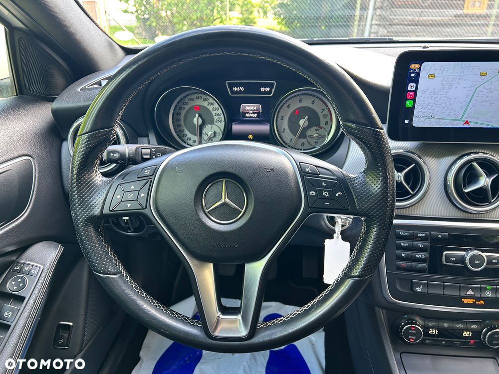 Mercedes-Benz GLA 180 Style - 10
