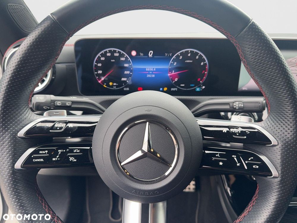 Mercedes-Benz CLA 180 mHEV AMG Line 7G-DCT - 12