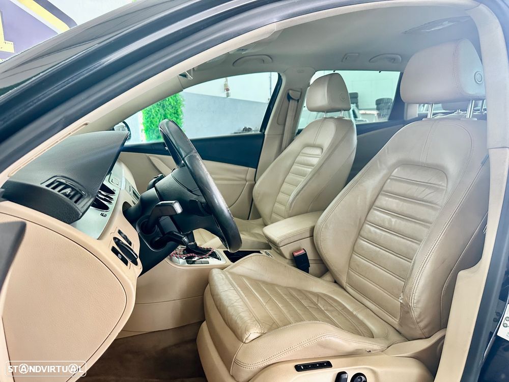 VW Passat Variant 2.0 TDi Highline DSG - 12