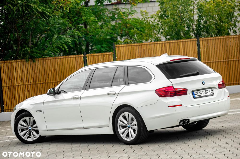 BMW Seria 5 525d Luxury Line - 14