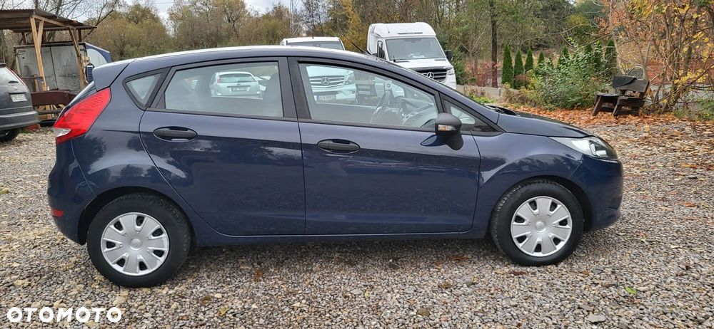 Ford Fiesta 1.25 Ambiente - 36