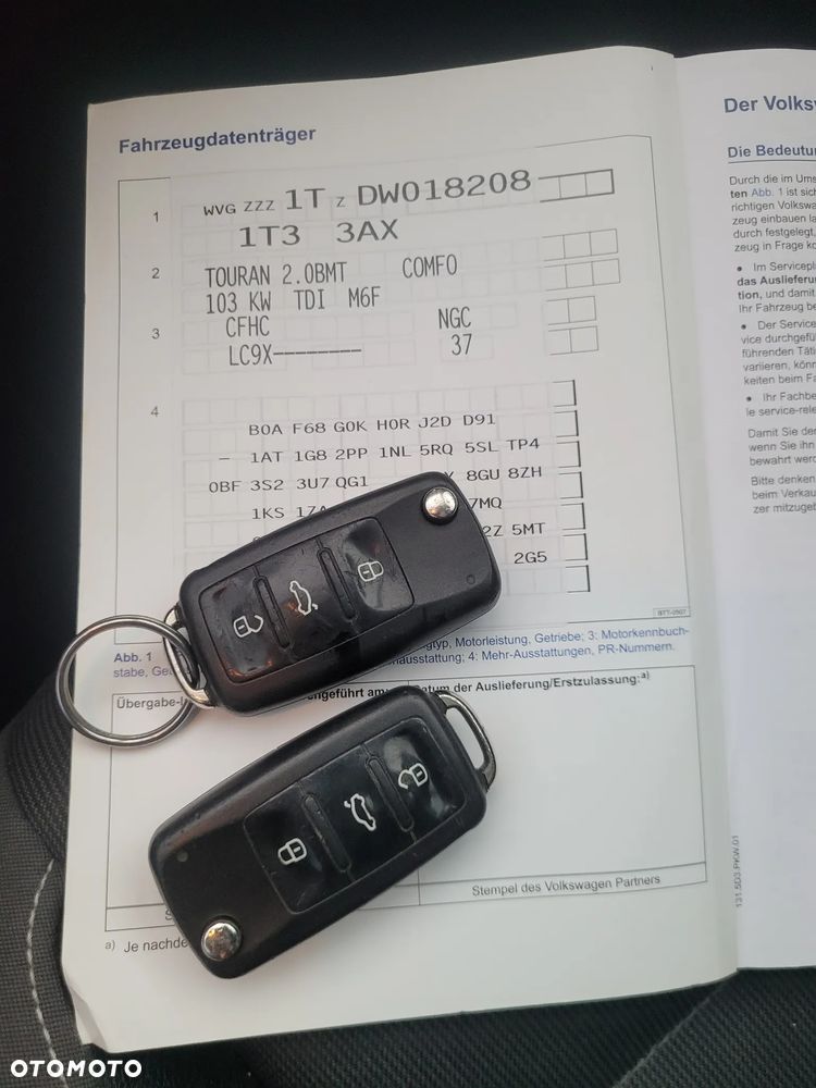 Volkswagen Touran 2.0 TDI DPF MATCH - 28