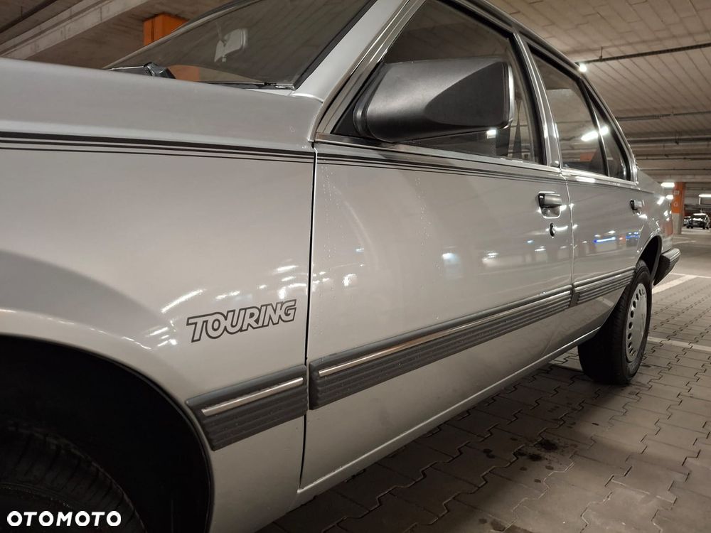 Opel Ascona 1.6 Exclusive - 3