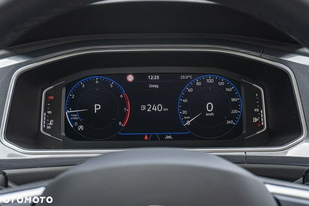 Volkswagen T-Roc - 16