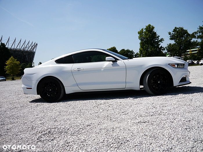 Ford Mustang 3.7 V6 Premium - 15