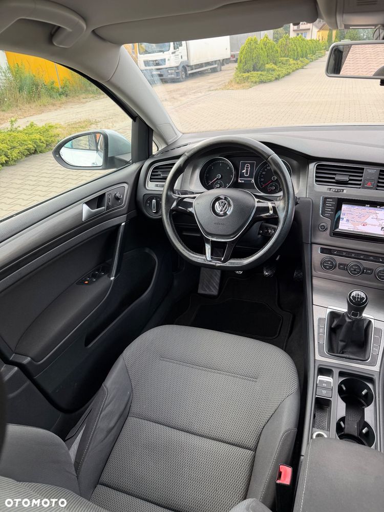 Volkswagen Golf 1.6 TDI DPF Highline - 26