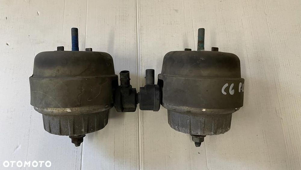 AUDI A6 C6 2.7 TDI PODUSZKA SILNIKA 4F0199379H 4F0199382H