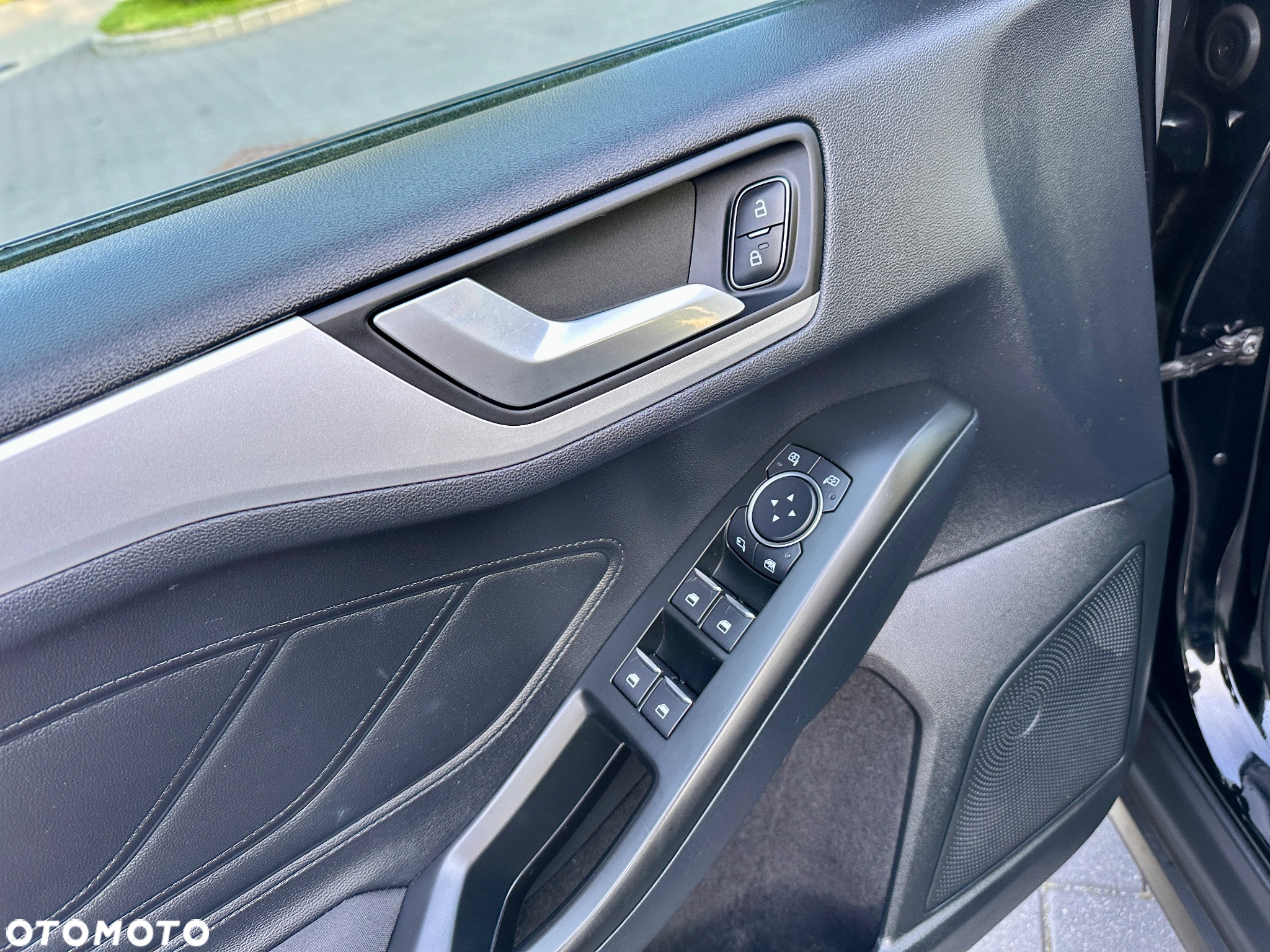 Ford Focus 1.0 EcoBoost Active Business - 19