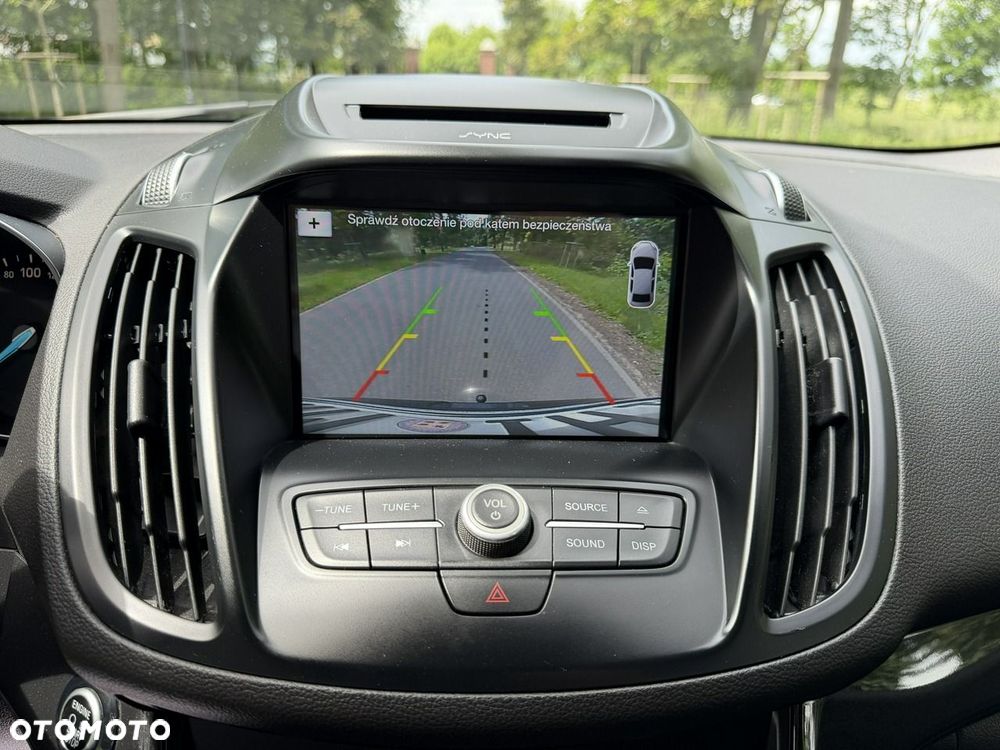 Ford Kuga - 40