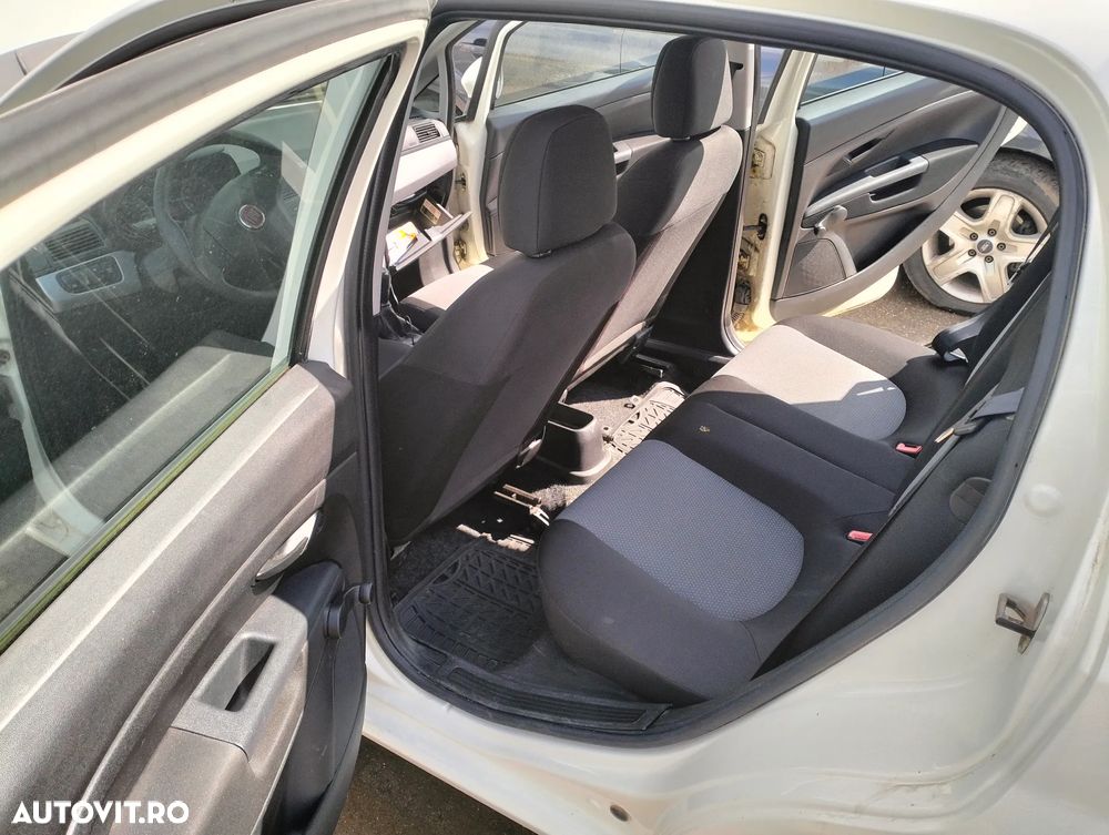 Fiat Punto 1.3 MJet Easy - 8