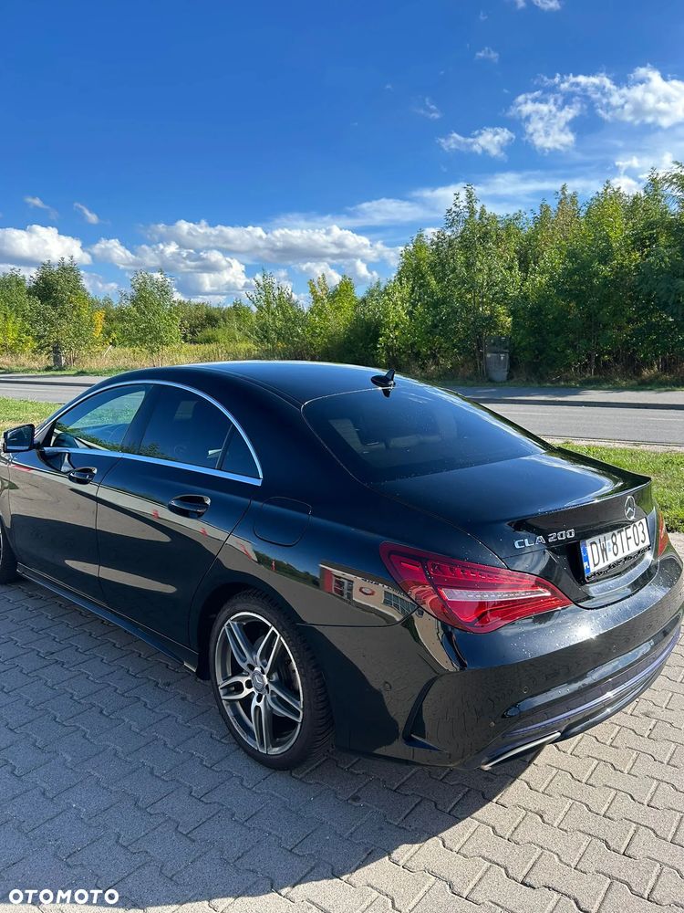 Mercedes-Benz CLA 200 7G-DCT Urban - 5