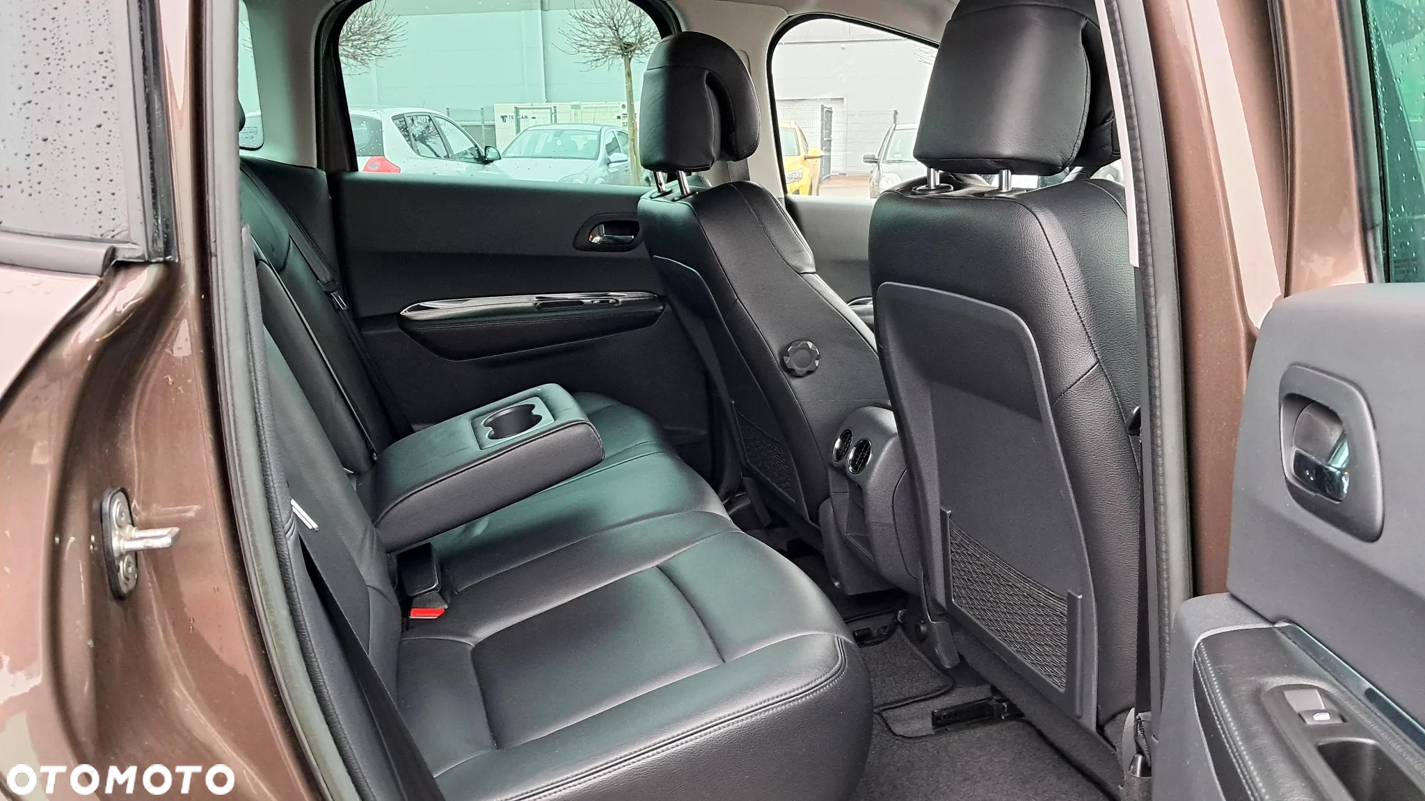Peugeot 3008 2.0 HDi HYbrid4 - 12