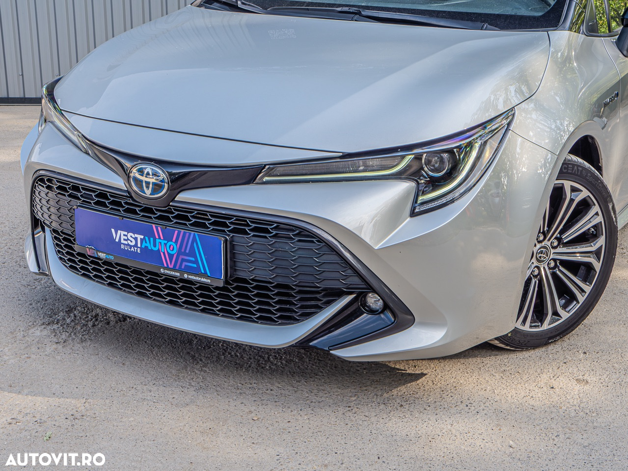Toyota Corolla 2.0 HSD Exclusive Plus Bi-tone - 36