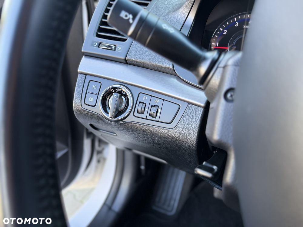 Hyundai i40 Kombi 1.6 Trend - 28