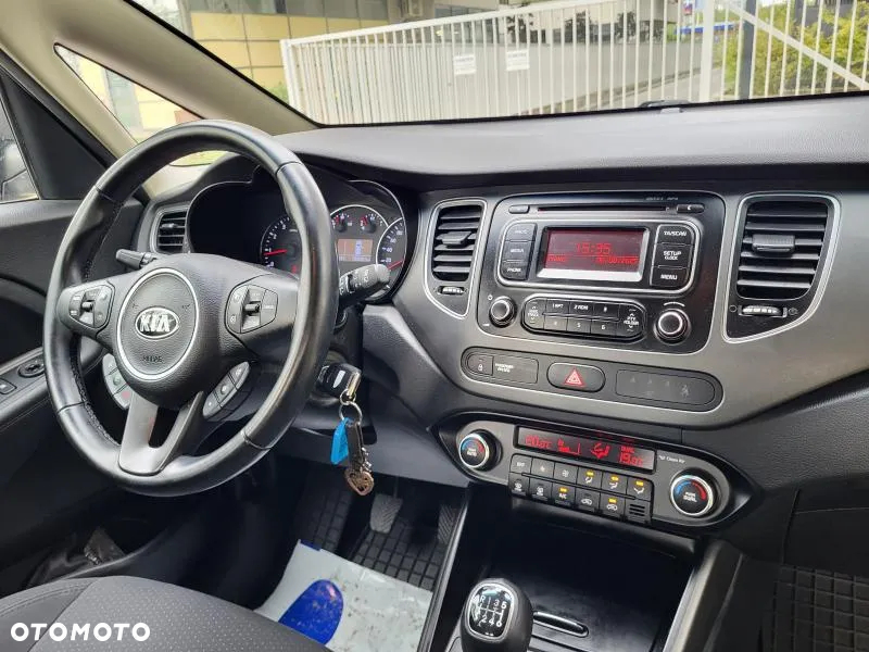 Kia Carens 1.6 GDI M - 9