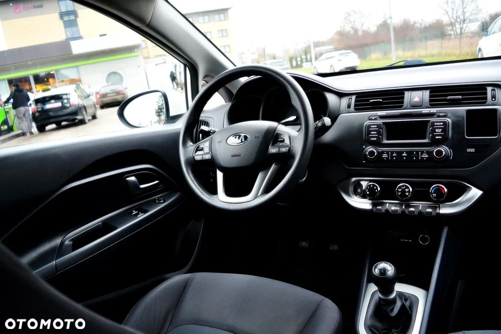 Kia Rio 1.2 Attract - 14