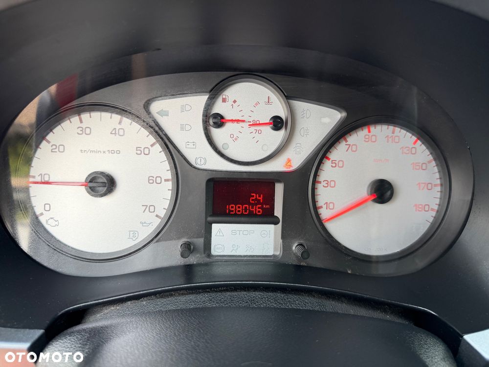 Peugeot Partner 1.6 HDi Outdoor - 18